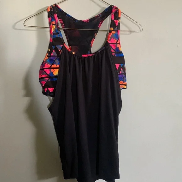 Workout tank - Picture 1 of 7